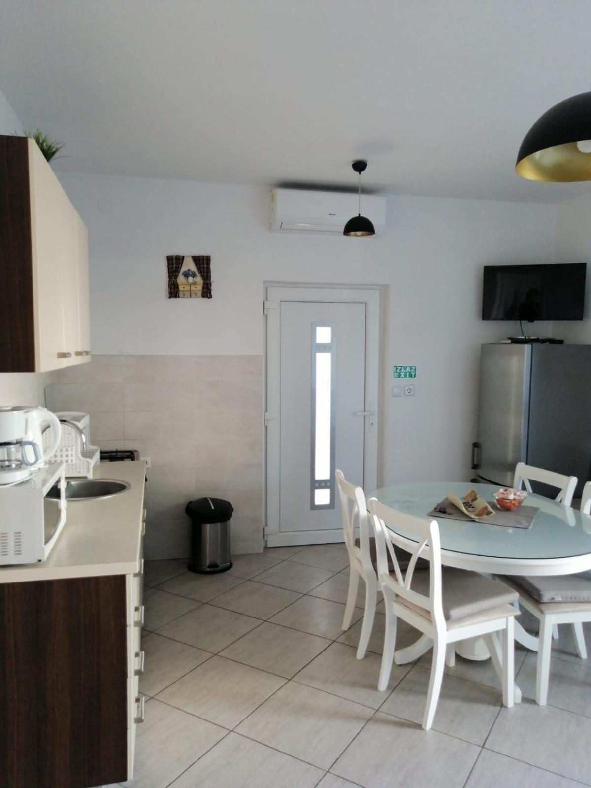 Apartments Kursan Сегет-Враница Экстерьер фото
